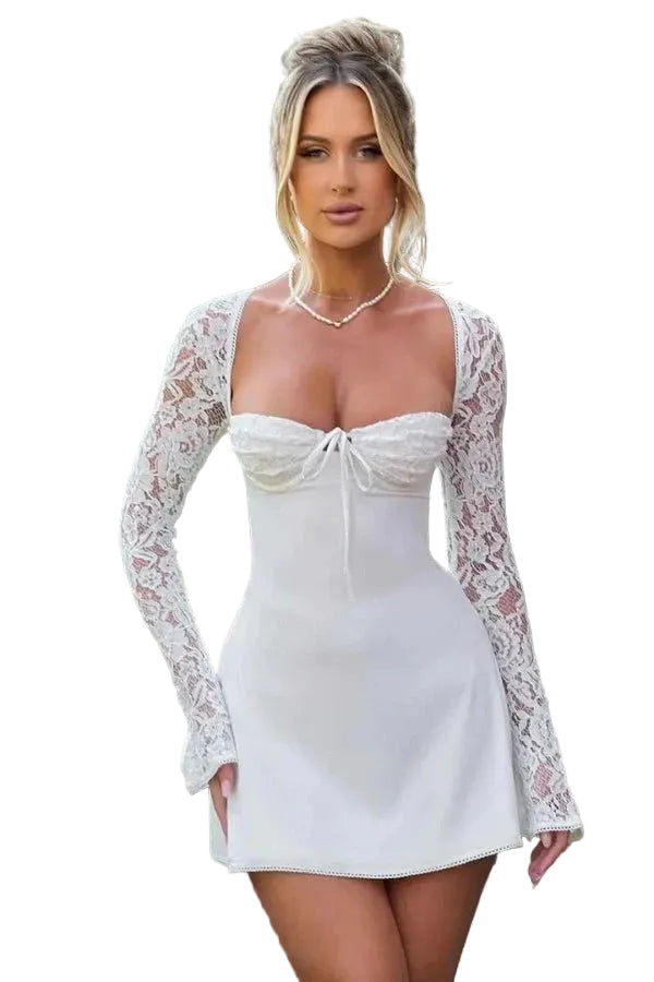 Blonde minikjole damer – bodycon med formet bryst og klokkeærmer