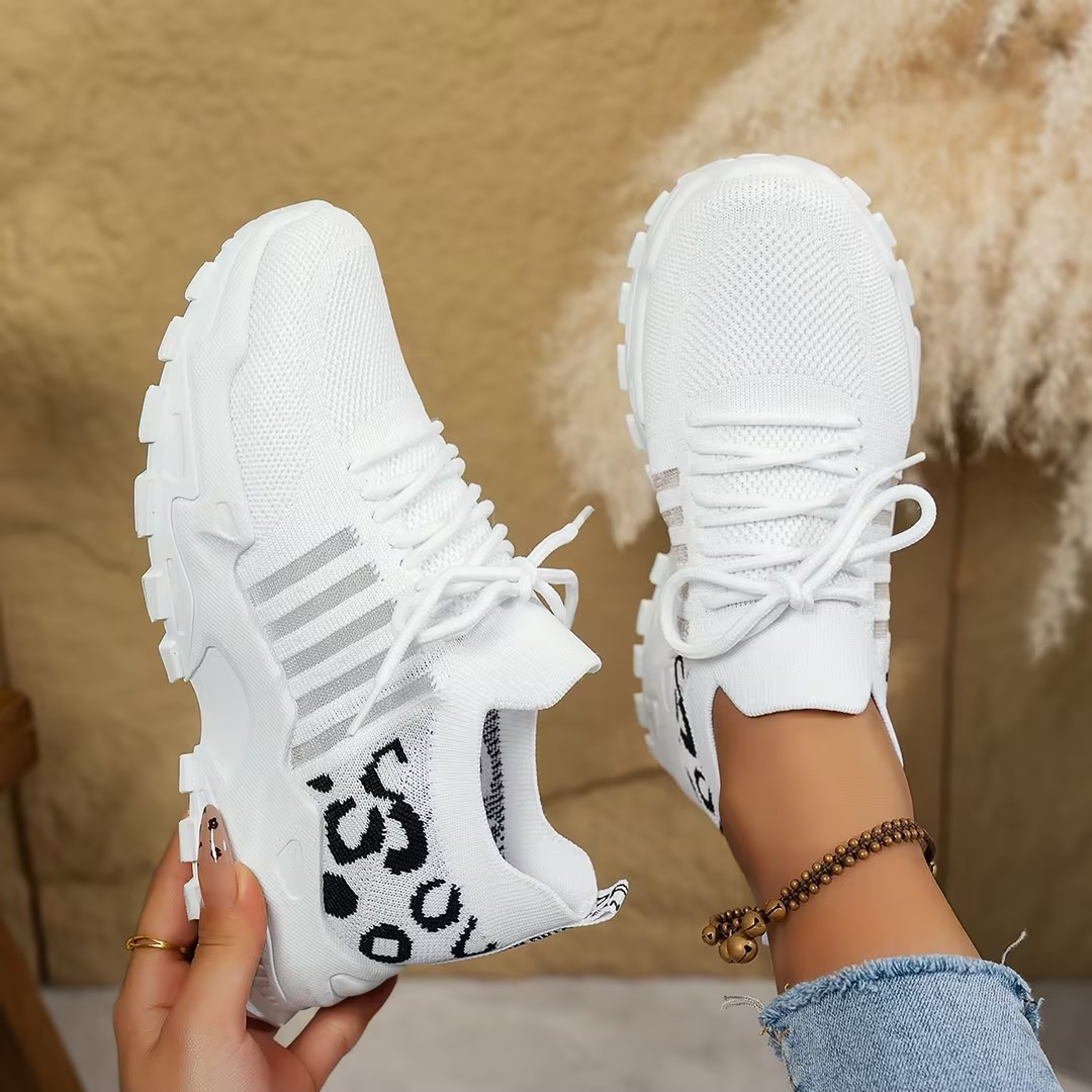 Moderigtige dametøjsneakers til hverdagen